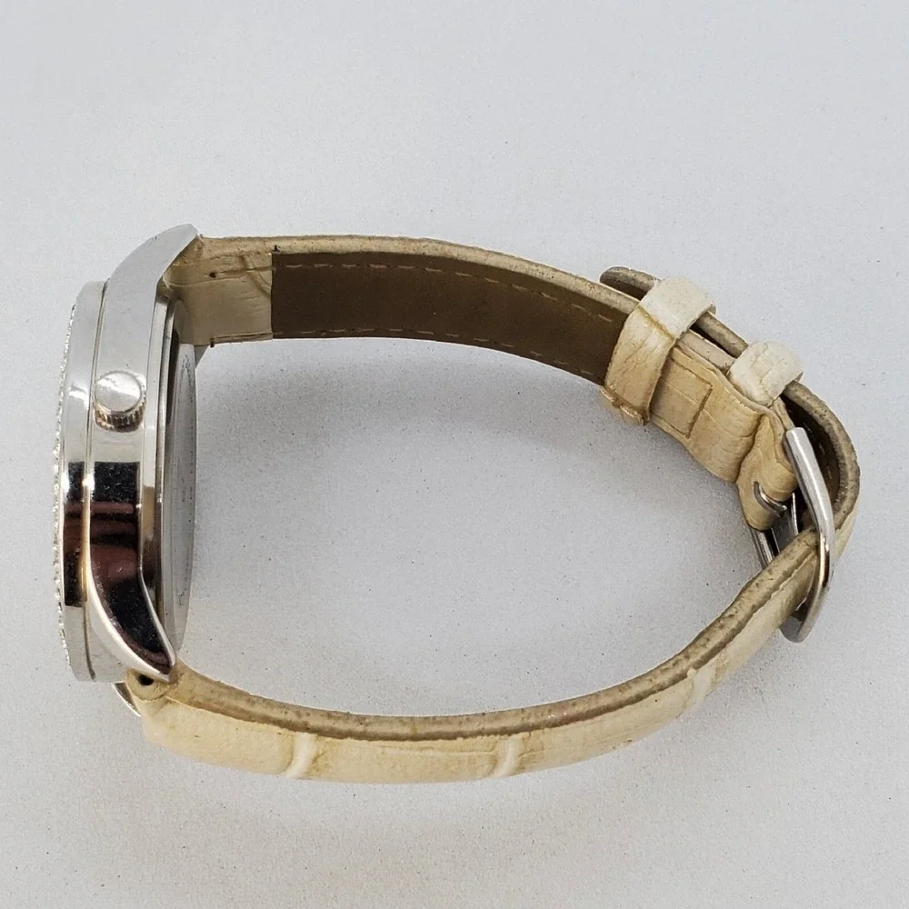 Attention Women's Watch 38MM Crystals Bezel‎ Beige Leather Bands New Battery